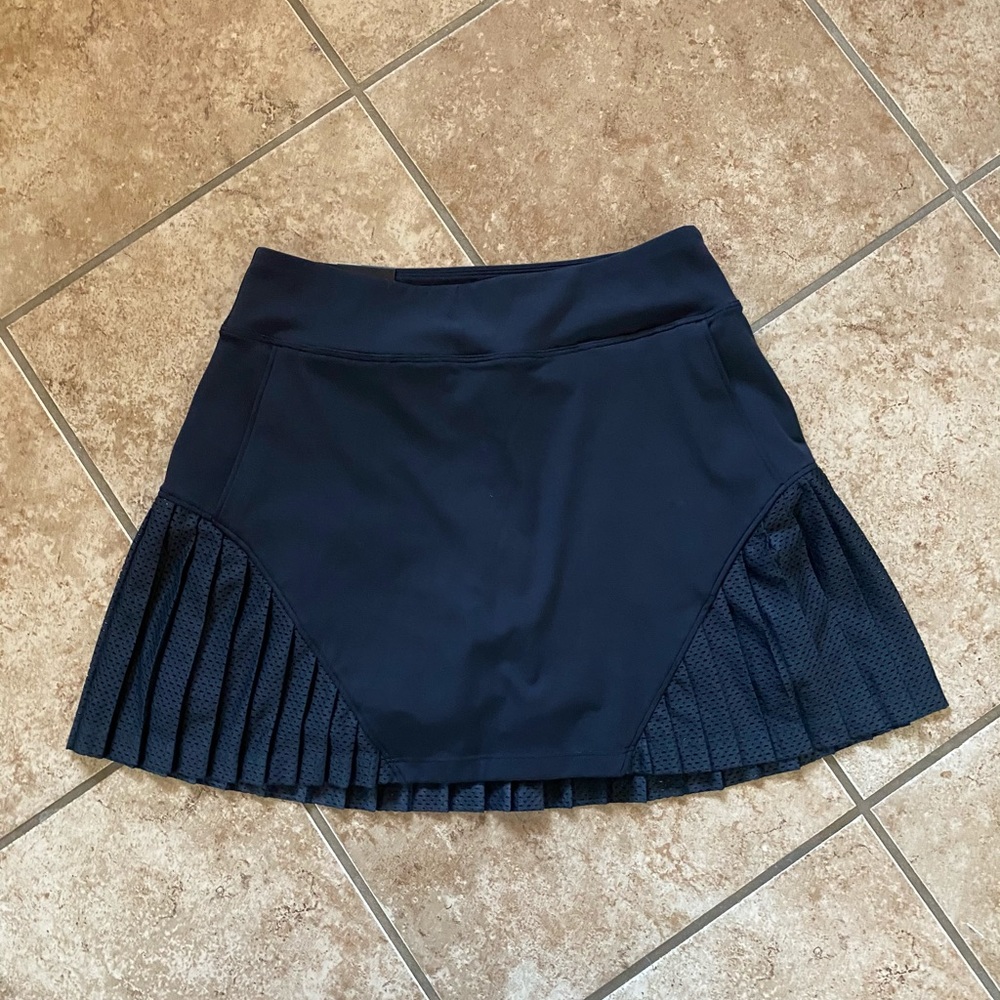 Under Armour Black Skort XS, NWT